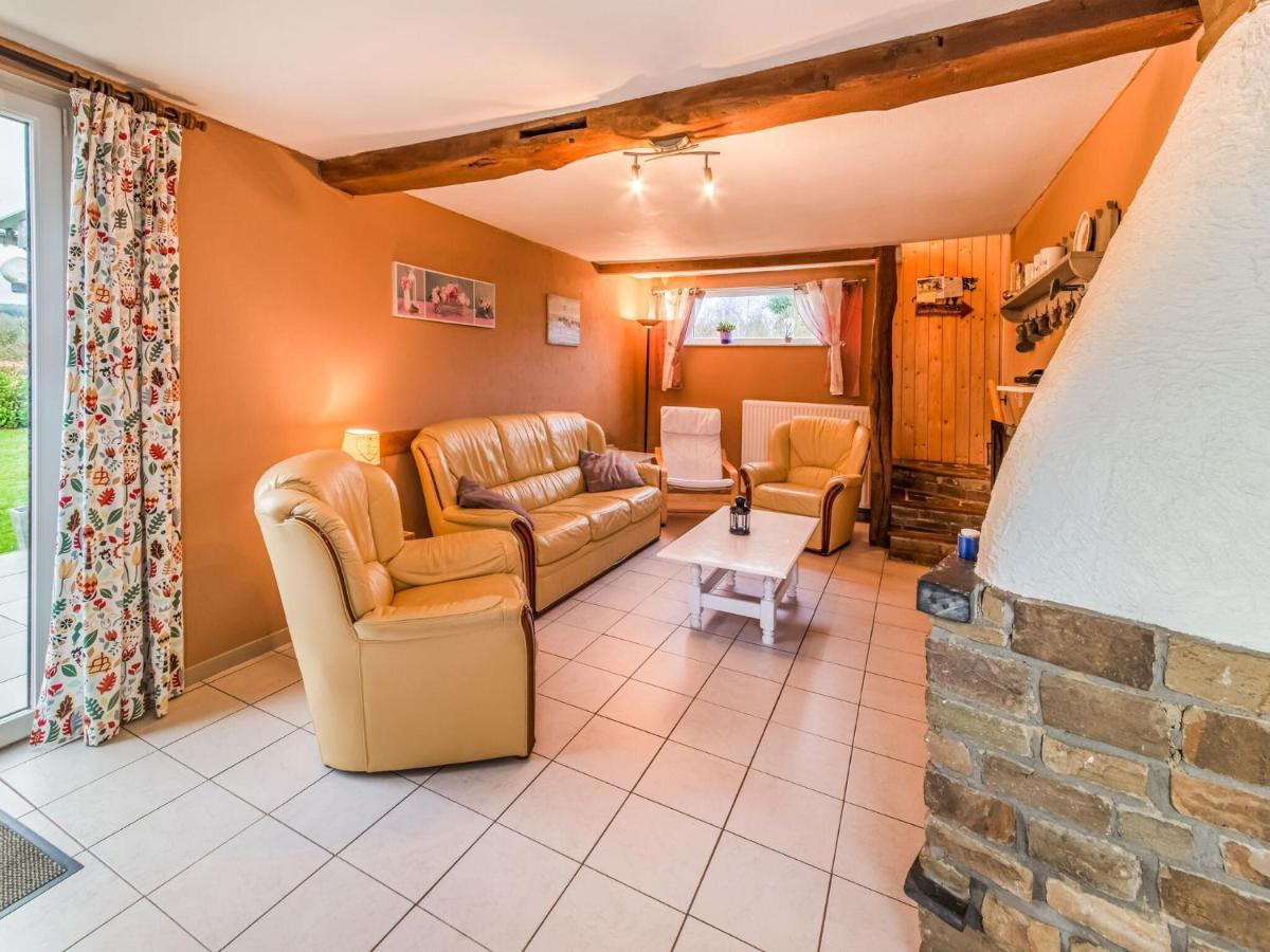 Modern Holiday Home In Lavacherie Sainte-Ode 外观 照片