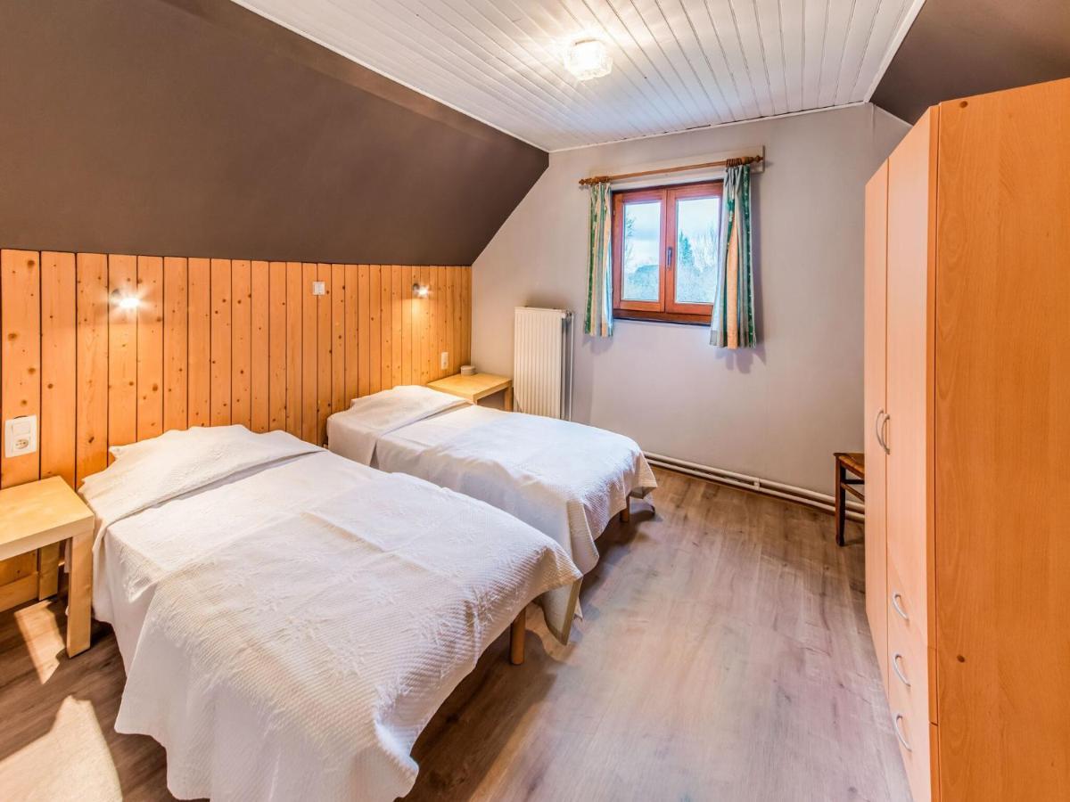 Modern Holiday Home In Lavacherie Sainte-Ode 外观 照片