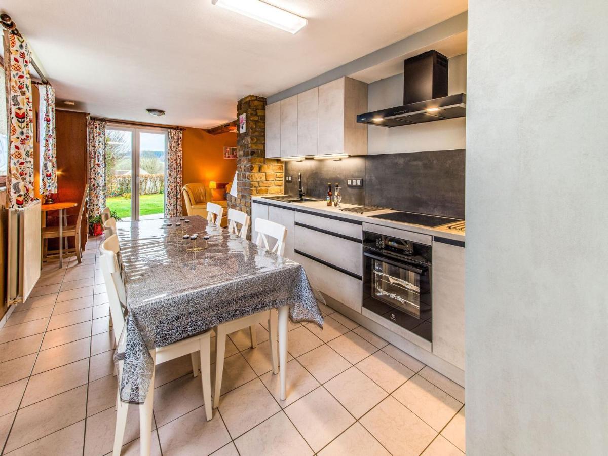 Modern Holiday Home In Lavacherie Sainte-Ode 外观 照片