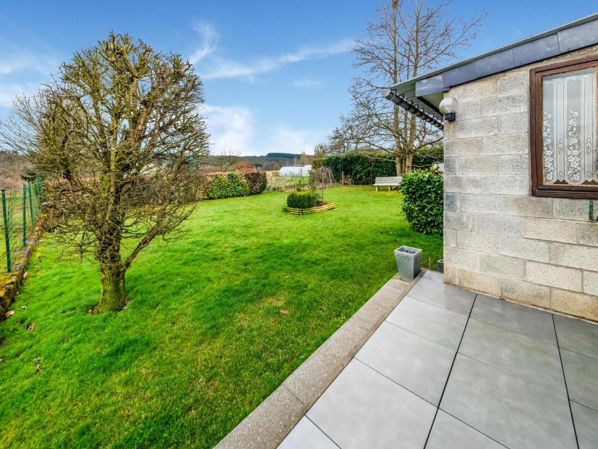 Modern Holiday Home In Lavacherie Sainte-Ode 外观 照片
