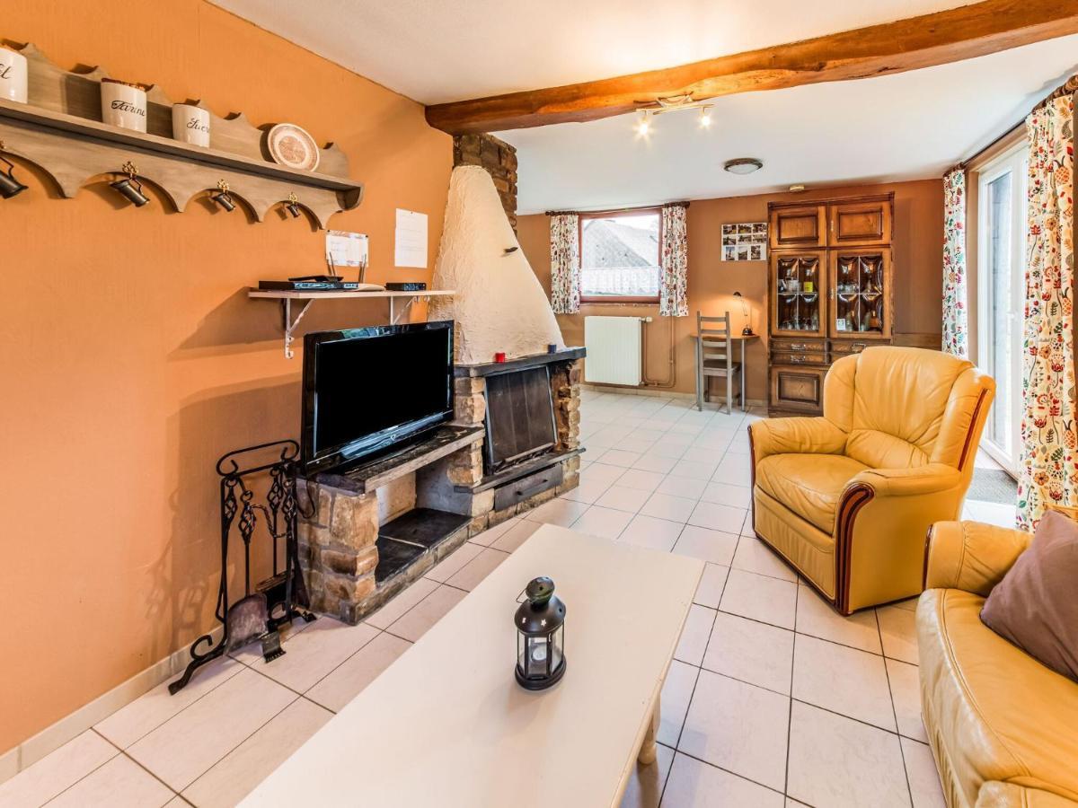 Modern Holiday Home In Lavacherie Sainte-Ode 外观 照片