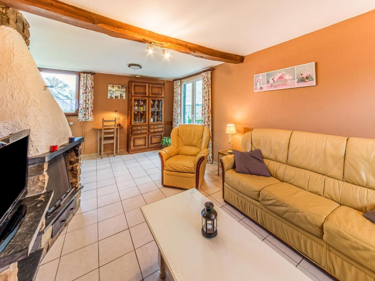 Modern Holiday Home In Lavacherie Sainte-Ode 外观 照片