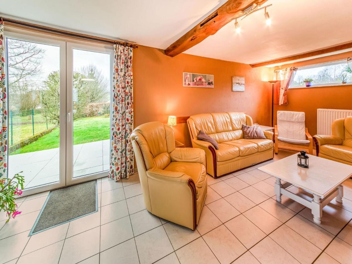 Modern Holiday Home In Lavacherie Sainte-Ode 外观 照片