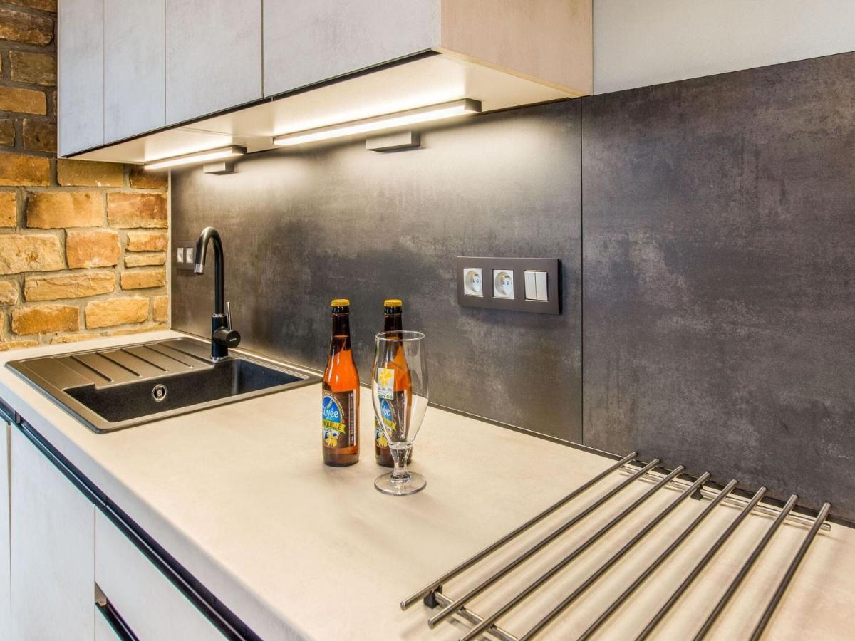 Modern Holiday Home In Lavacherie Sainte-Ode 外观 照片